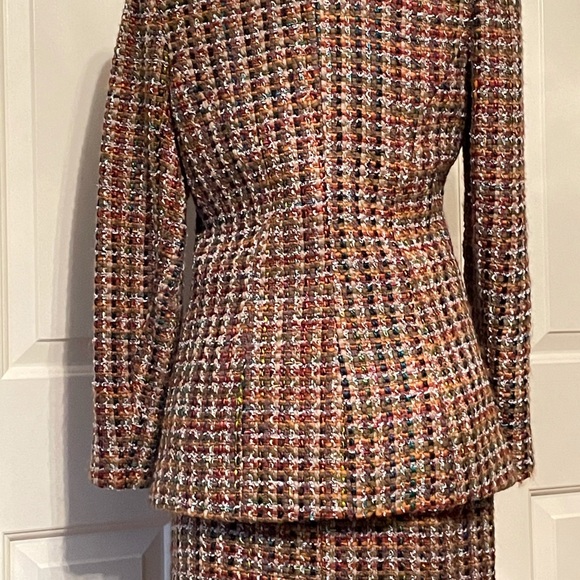 Lorena Conti jacket and skirt - Picture 8 of 15